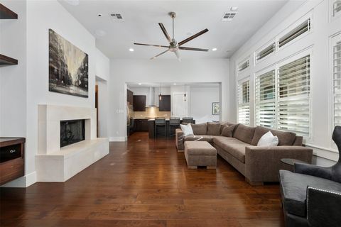 6009 Woodcrest DR Austin TX 78759