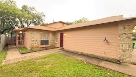 Photo of 11945 Sunhillow BND #B, Austin, TX 78758 (MLS # 1530027)