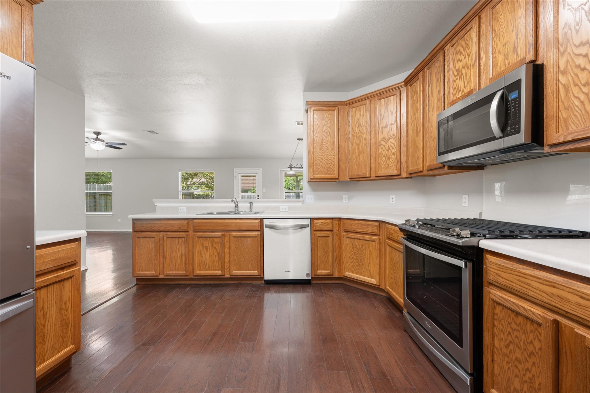 2220 Pearson WAY