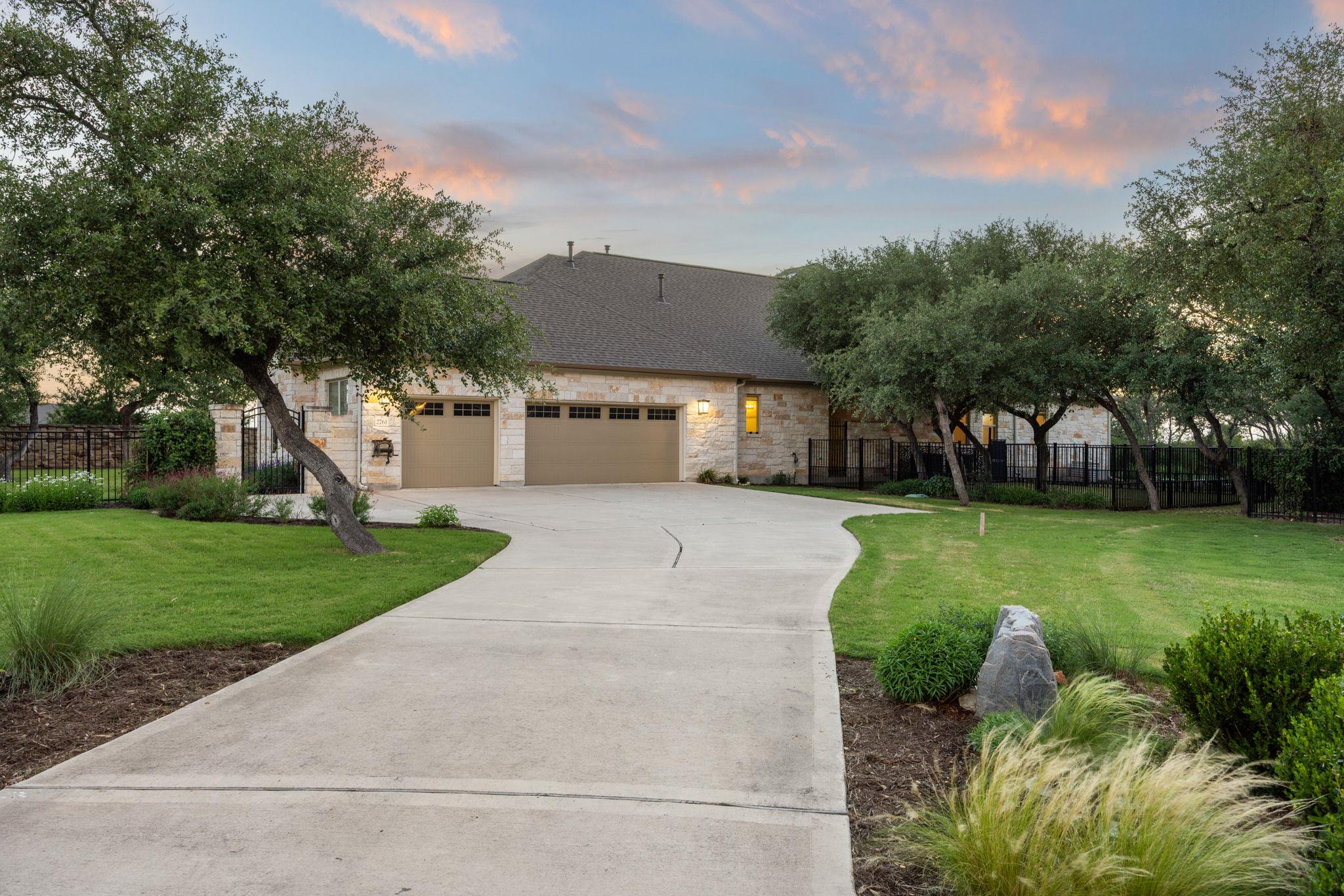 2761 Fishing Hole CV