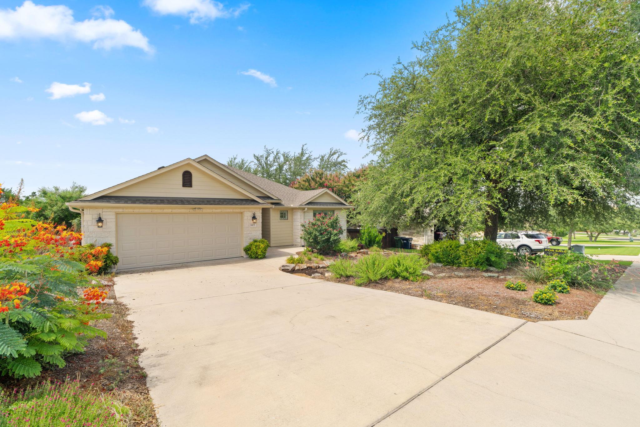 1403 Adam Ave