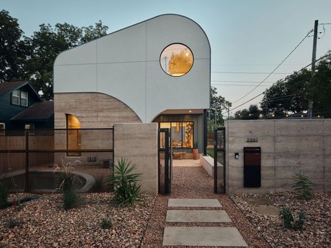 Photo of 2201 Garden St St, Austin, TX 78702 (MLS # 4958190)