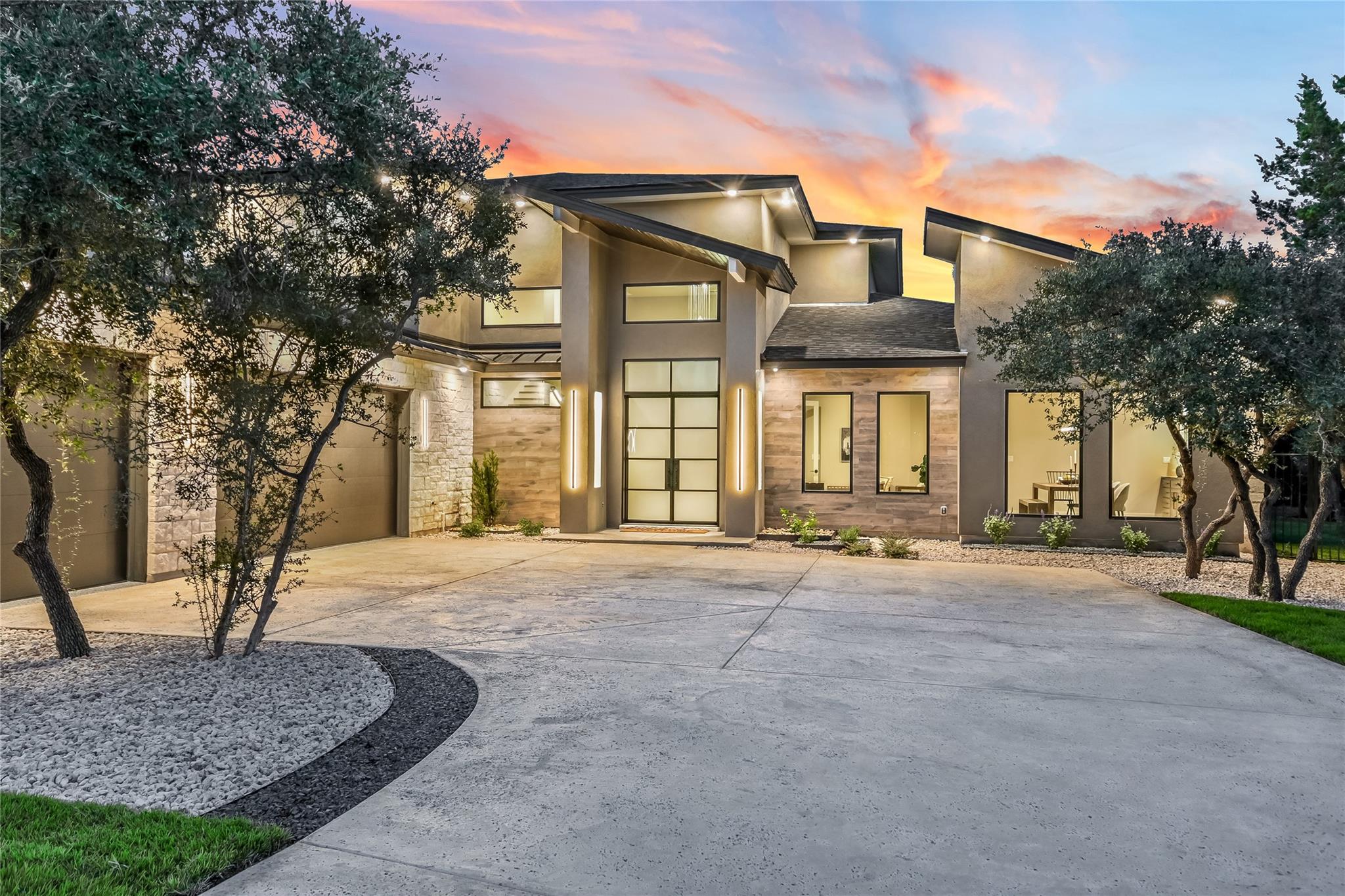 305 Shady Tree DR