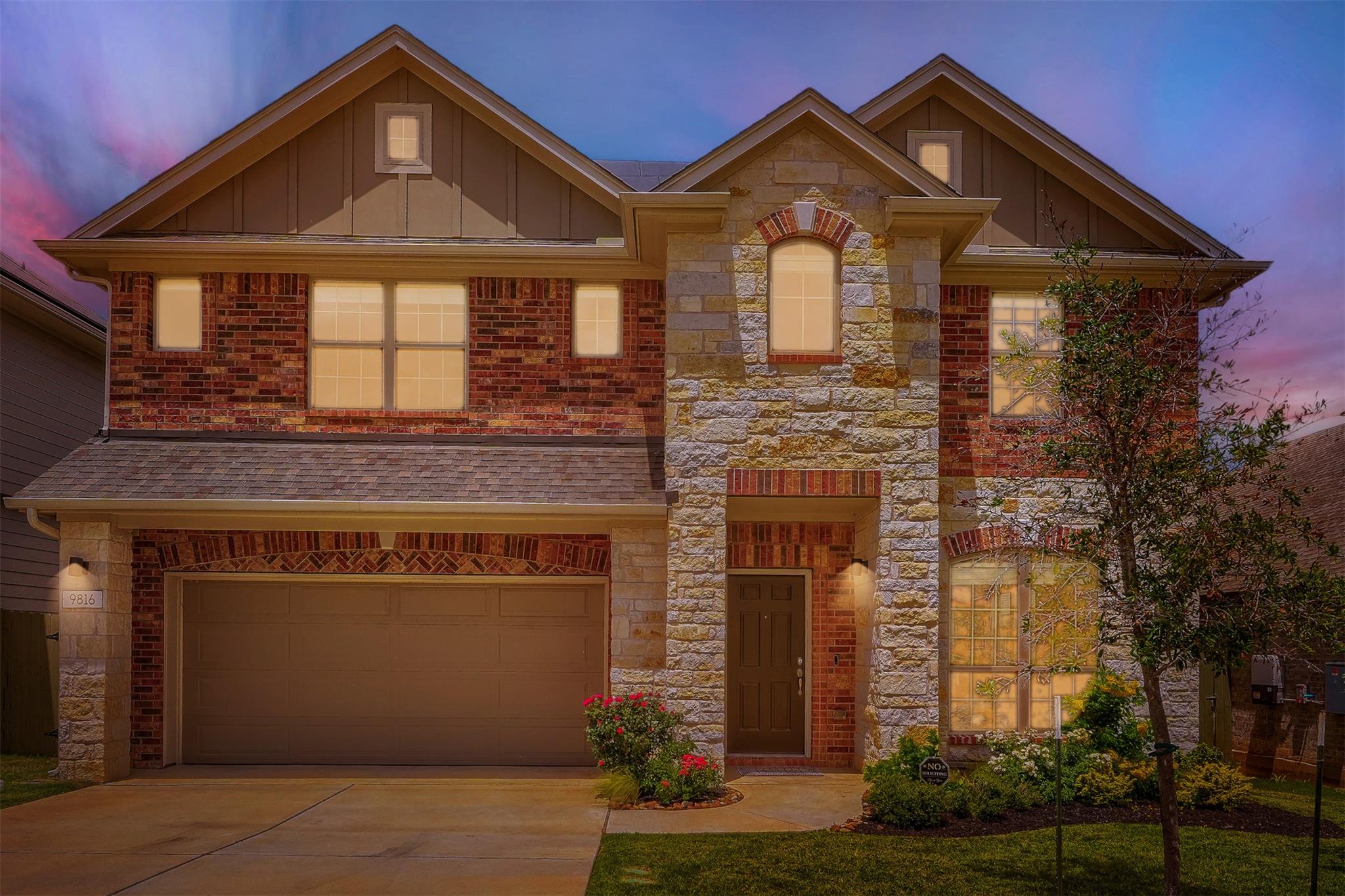 9816 Eloquence DR