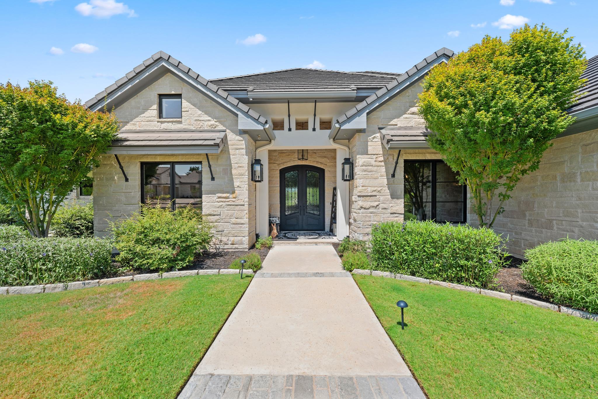 113 Birdstone LN