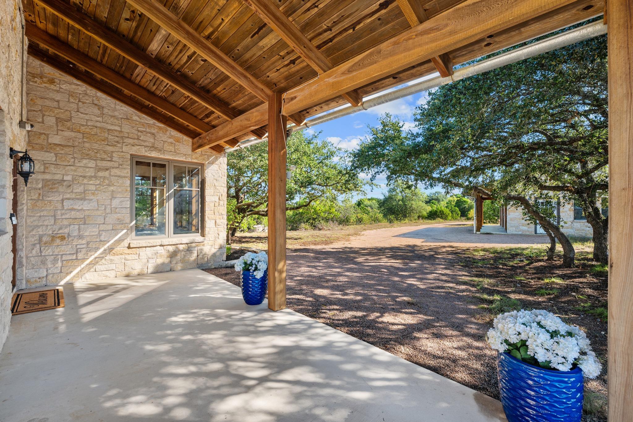 685 Hidden Creek DR