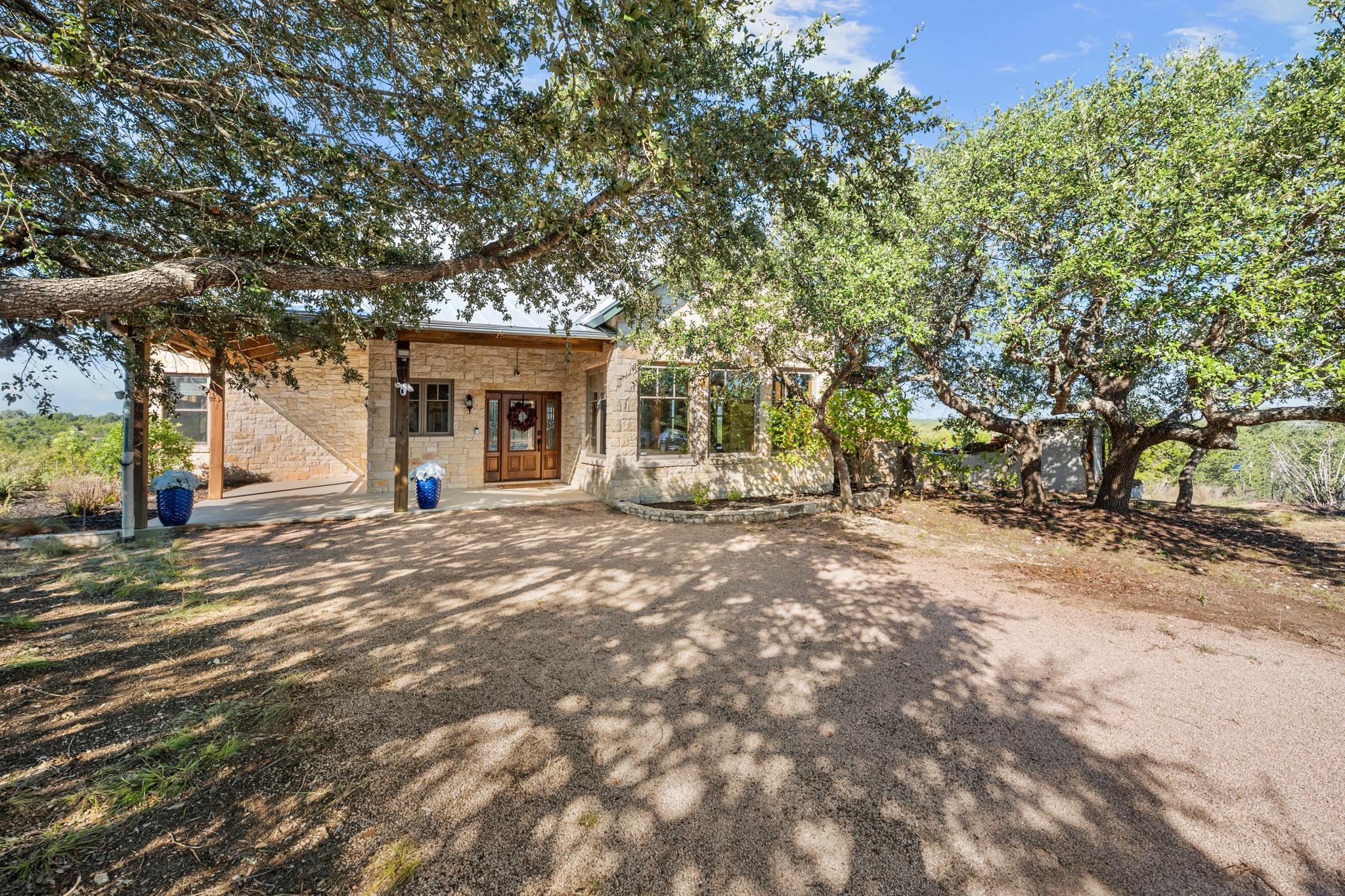685 Hidden Creek DR