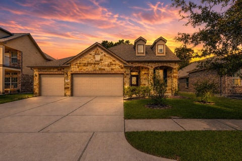 Photo of 6531 Hunters Creek LN, Baytown, TX 77521 (MLS # 9124614)