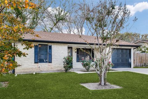 Photo of 2212 Rifle Bend DR, Georgetown, TX 78626 (MLS # 1643548)