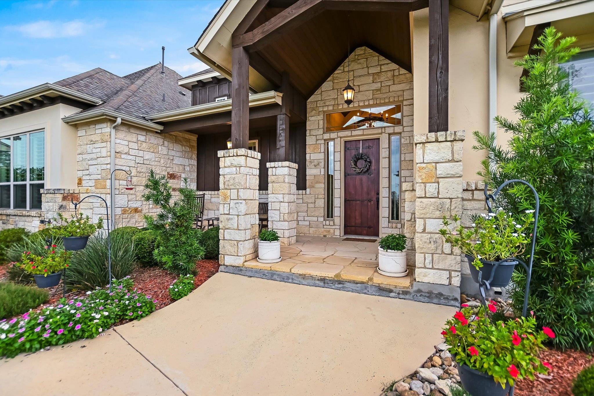 2288 La Ventana PKWY