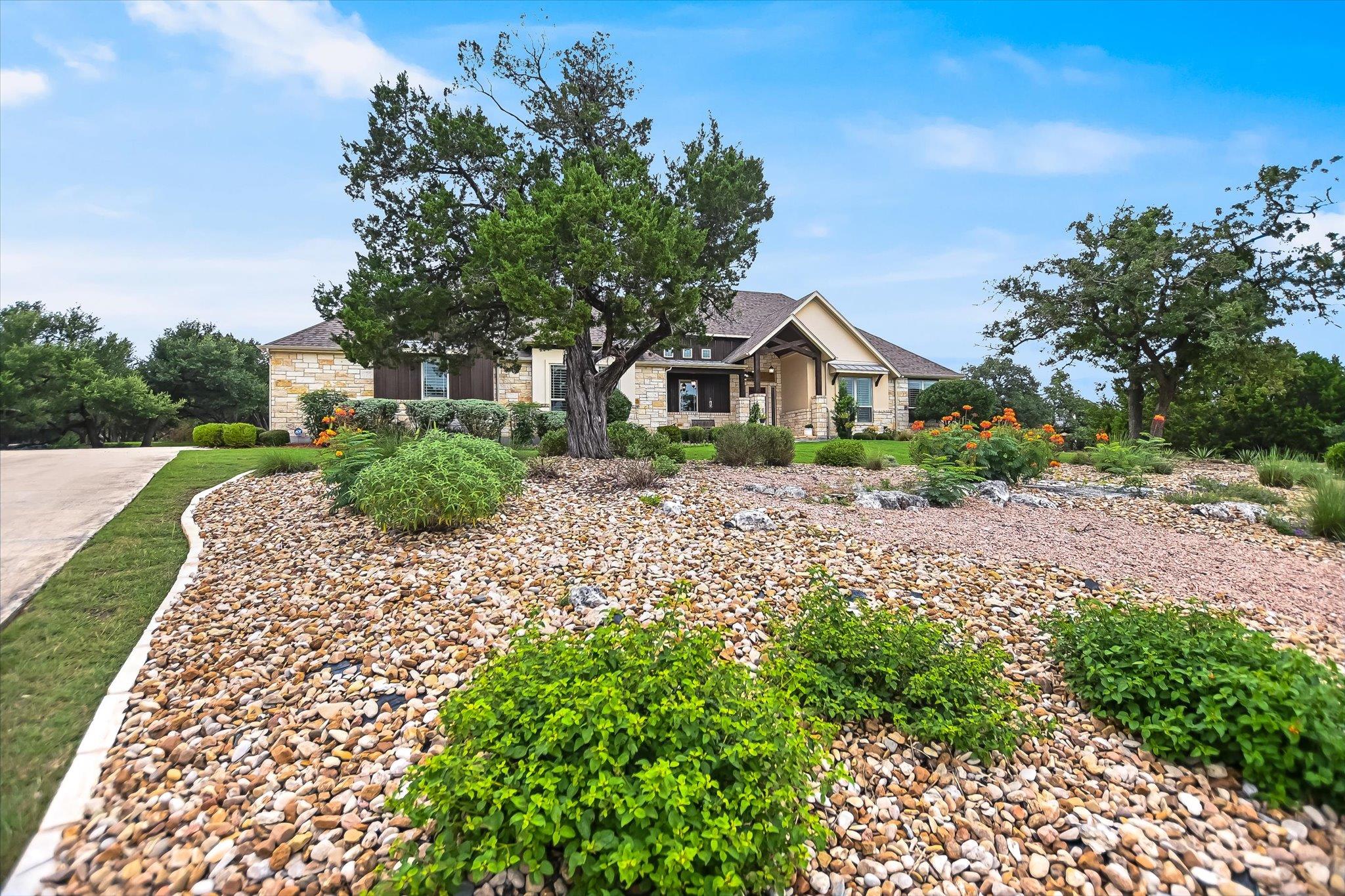 2288 La Ventana PKWY