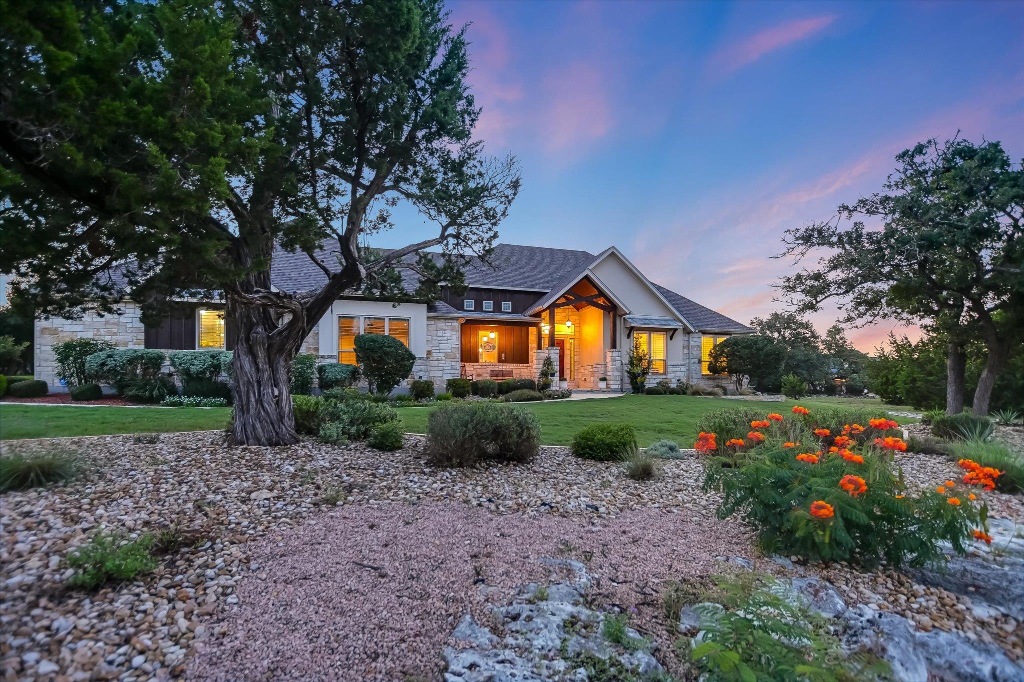2288 La Ventana PKWY