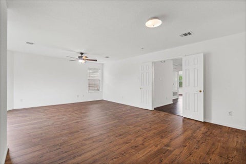 Tiny photo for 4600 Cottonwood ST, Austin, TX 78744 (MLS # 6578130)