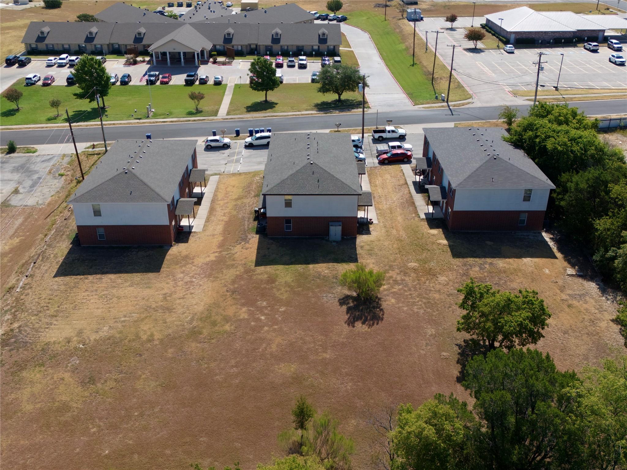 809 Industrial Ave