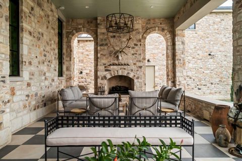 371 Achtzehn RD Fredericksburg TX 78624