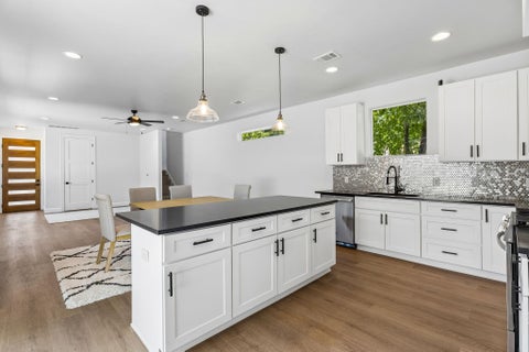 Tiny photo for 1130 Spur ST #A, Austin, TX 78721 (MLS # 5054777)