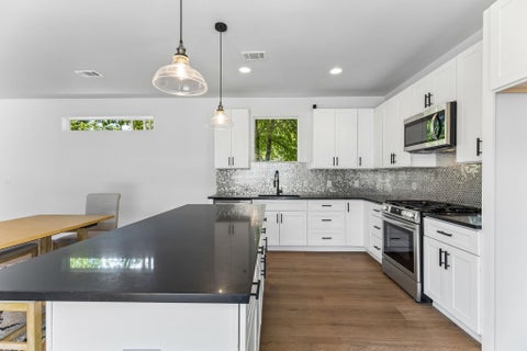 Tiny photo for 1130 Spur ST #A, Austin, TX 78721 (MLS # 5054777)