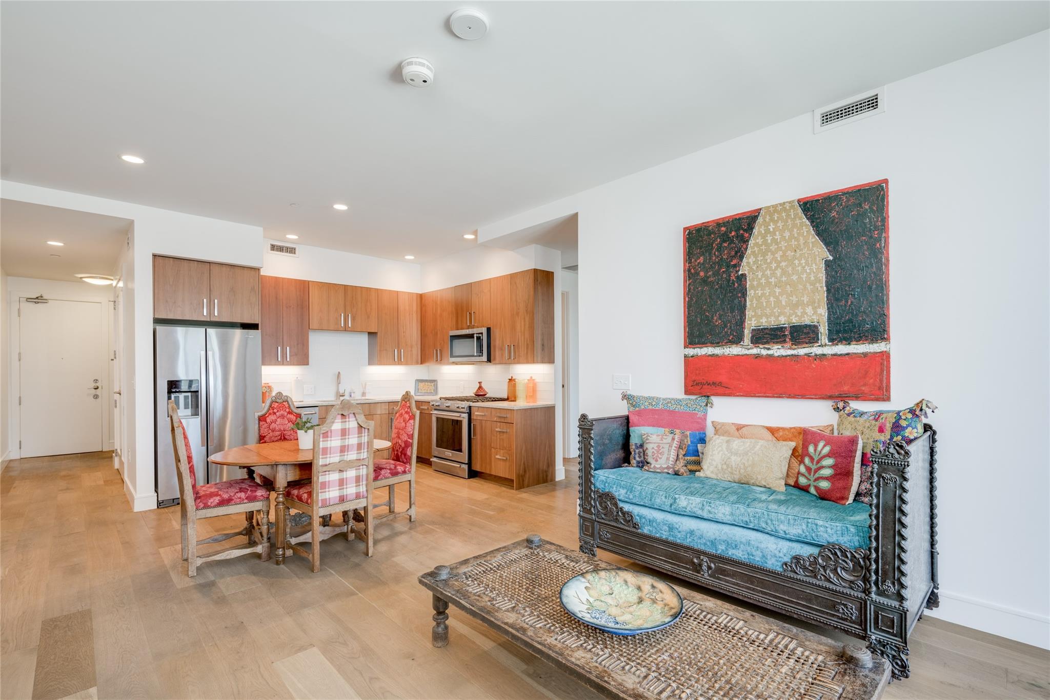 222 West Ave 1112