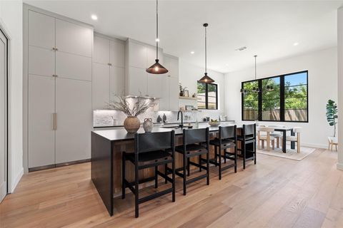 Tiny photo for 5218 Valley Oak DR, Austin, TX 78731 (MLS # 9147473)