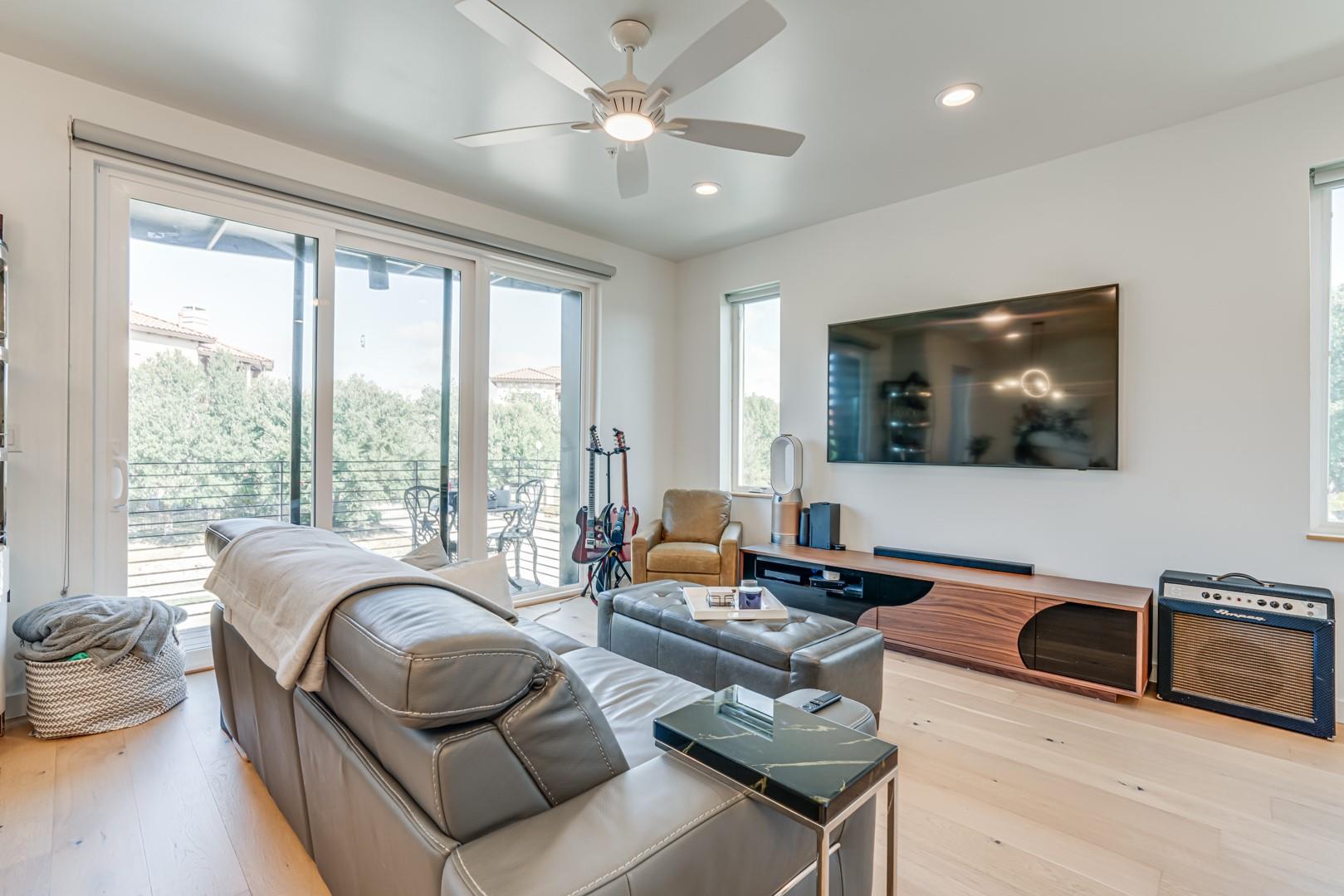 1905A Dutton DR