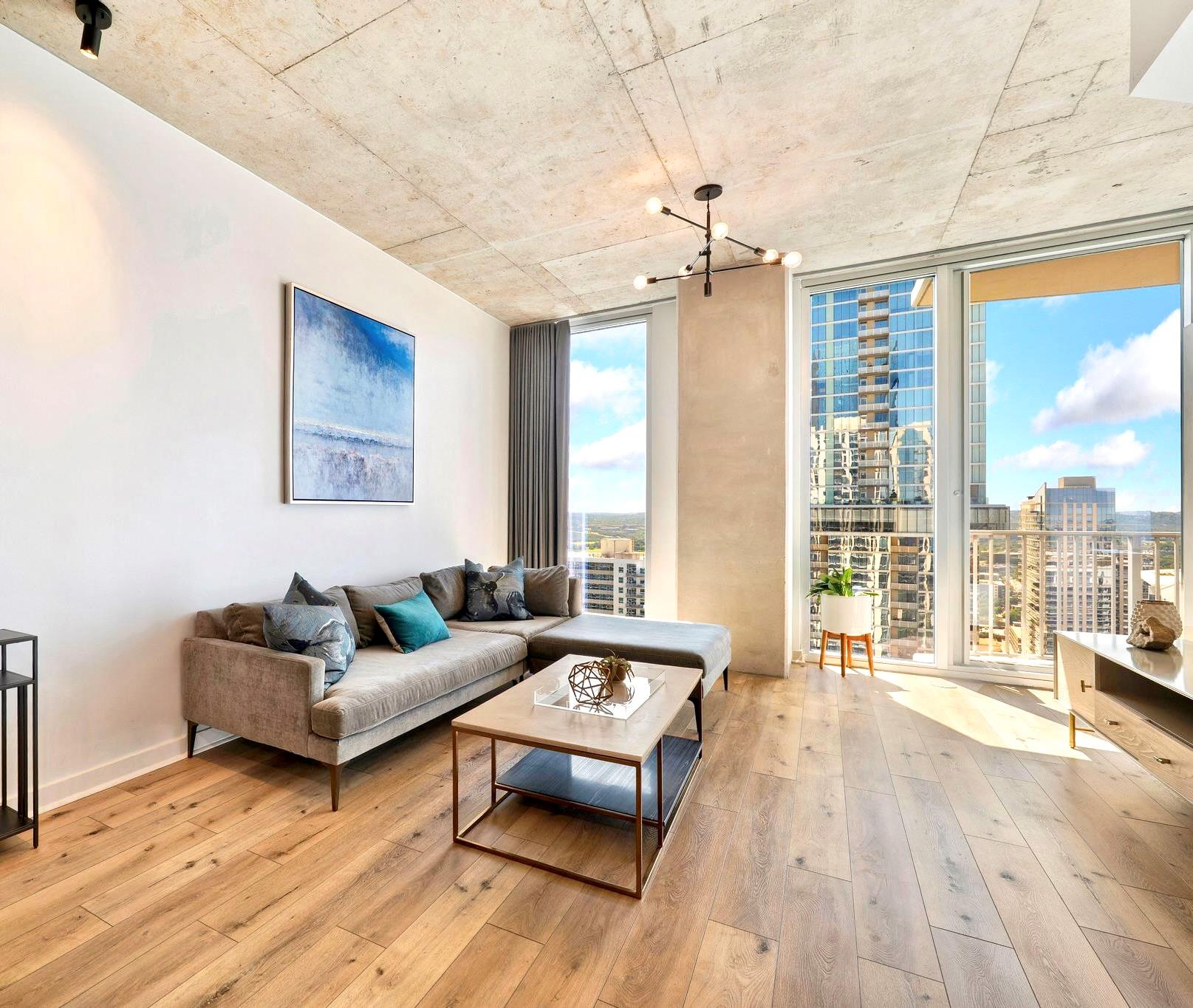 360 Nueces ST 3506