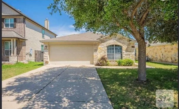 13605 JAMES GARFIELD ST, MANOR, TX 78653 - Image 4addbadcab88a62bff85b2e9d5ed2cd9/1442964009