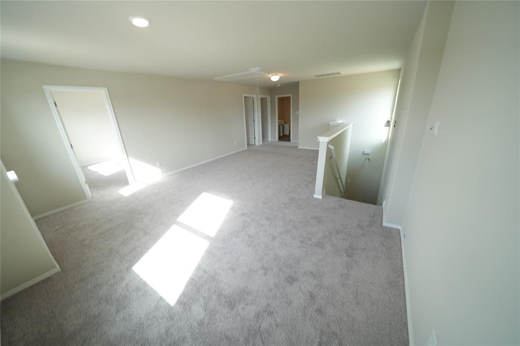 Photo 5 of 13 of 1073 Fisher Way house