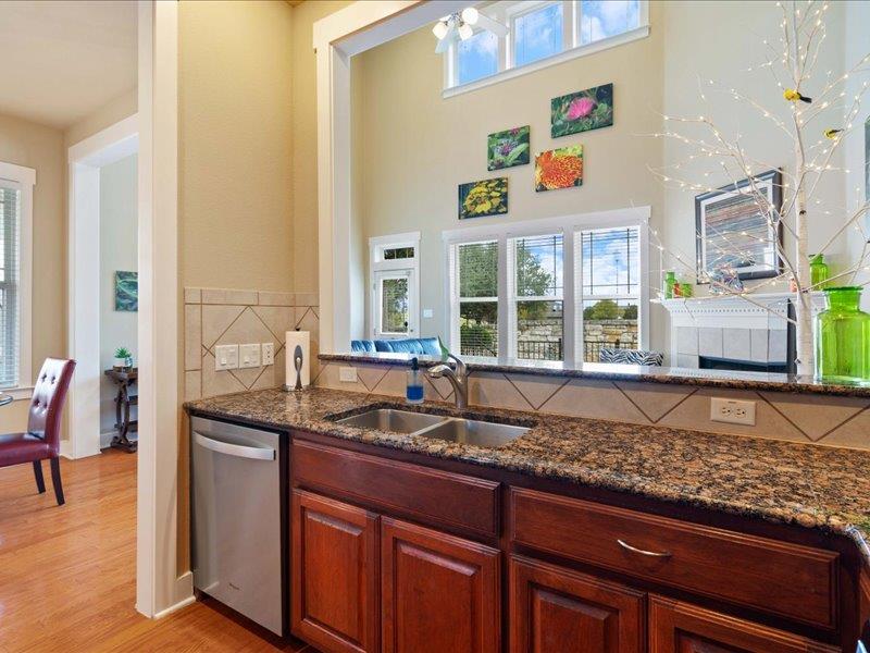 2930 Grand Oaks LOOP 604