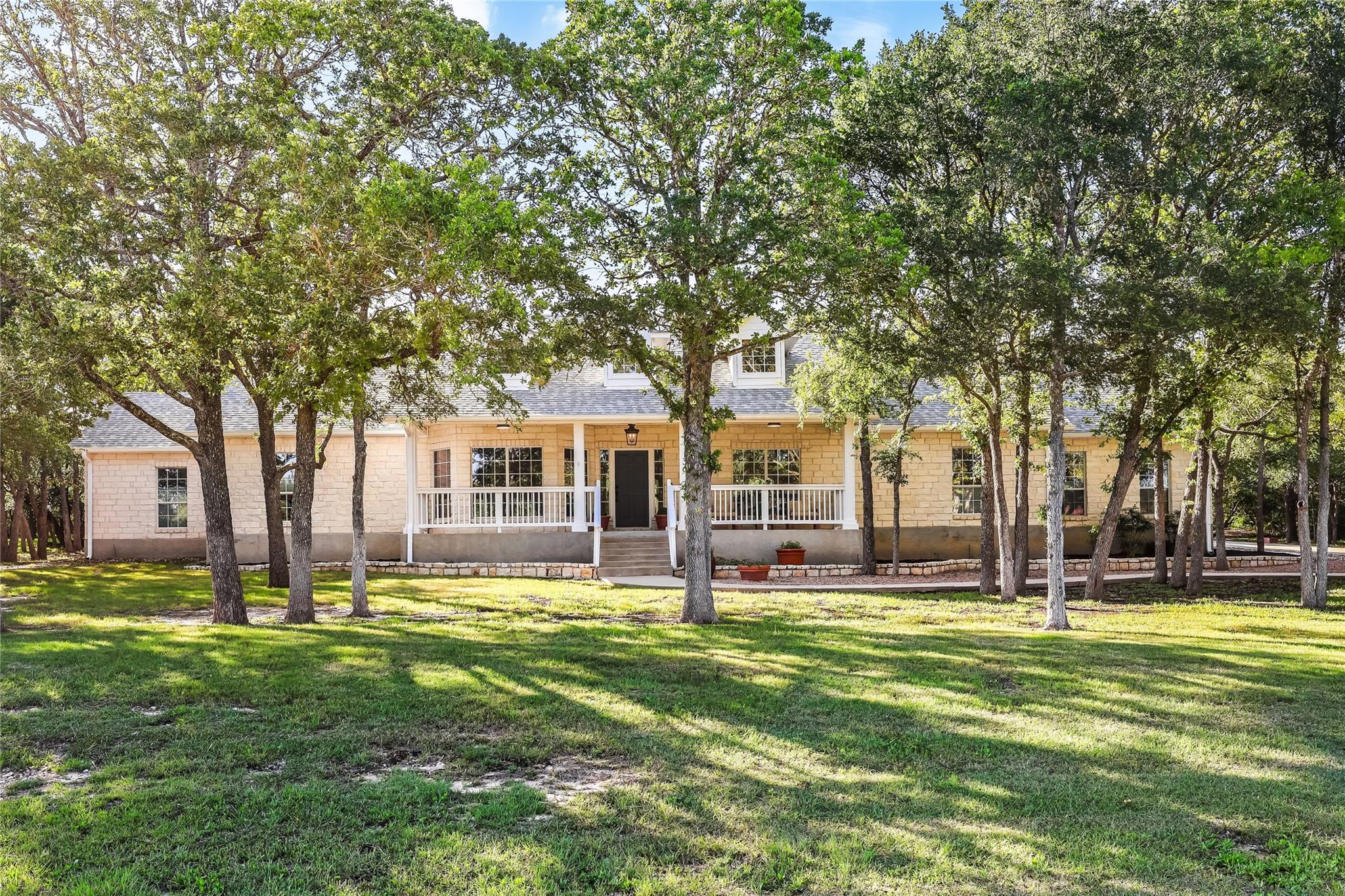 136 Territory DR