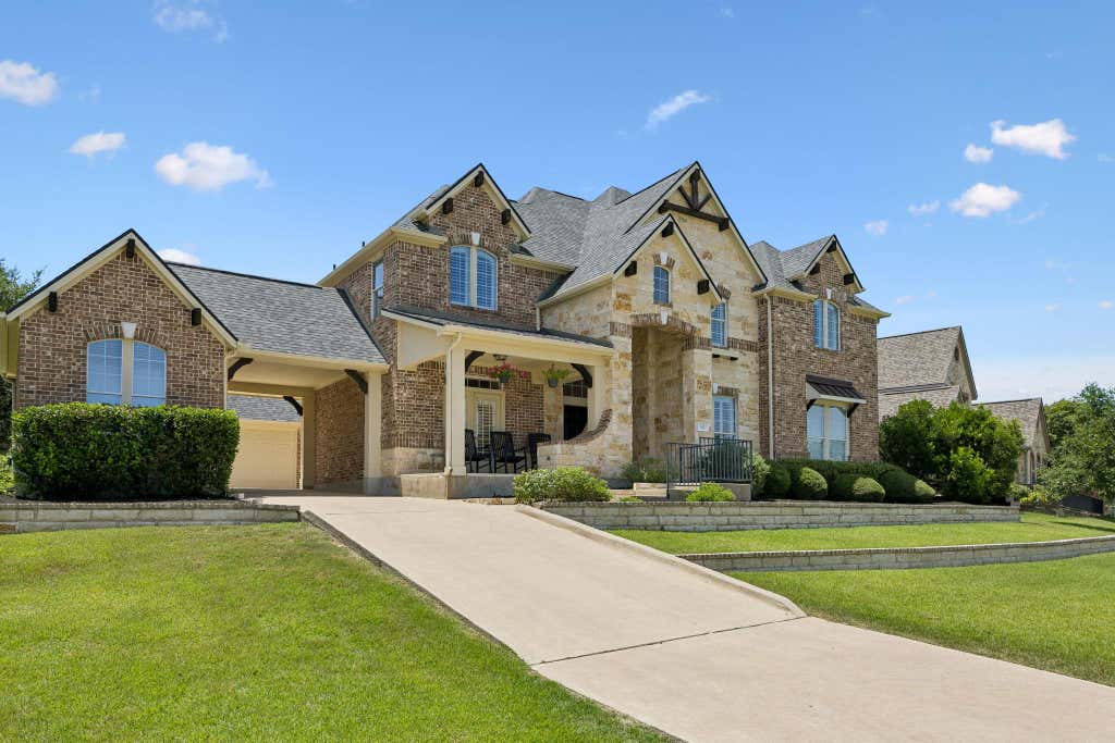 Photo of 143 Desert Willow WAY, Austin, TX 78737 (MLS # 4241221)
