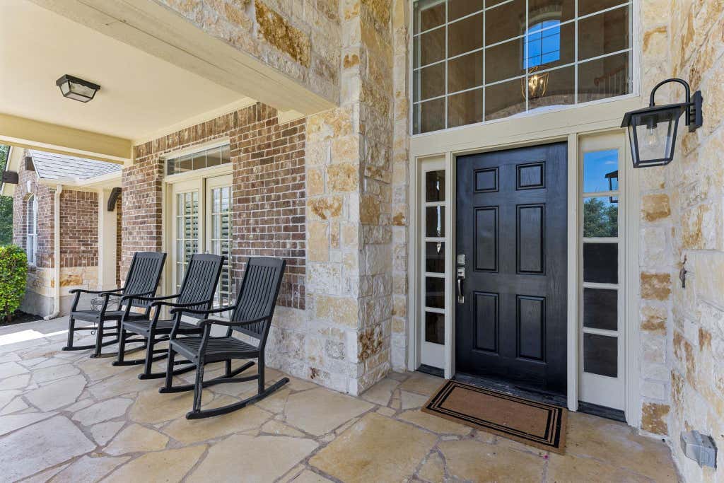 Photo of 143 Desert Willow WAY, Austin, TX 78737 (MLS # 4241221)