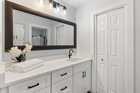 Tiny photo for 7503 Berkman DR, Austin, TX 78752 (MLS # 2583965)