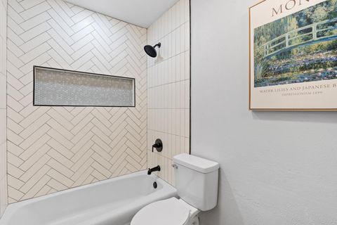 Tiny photo for 7503 Berkman DR, Austin, TX 78752 (MLS # 2583965)