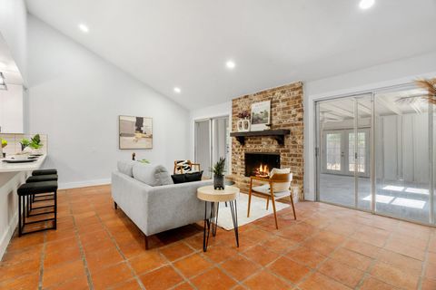 Tiny photo for 7503 Berkman DR, Austin, TX 78752 (MLS # 2583965)