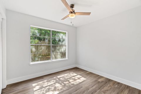 Tiny photo for 7503 Berkman DR, Austin, TX 78752 (MLS # 2583965)