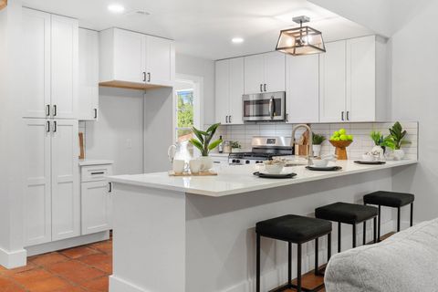 Tiny photo for 7503 Berkman DR, Austin, TX 78752 (MLS # 2583965)