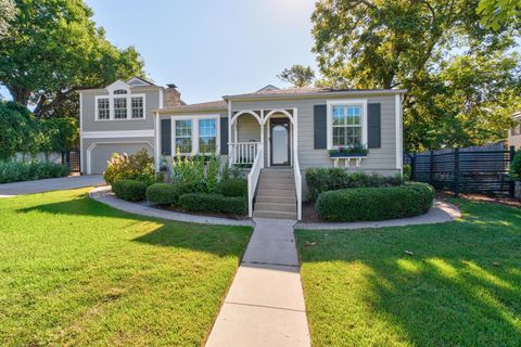 Photo of 1901 Travis Heights BLVD, Austin, TX 78704 (MLS # 9499160)