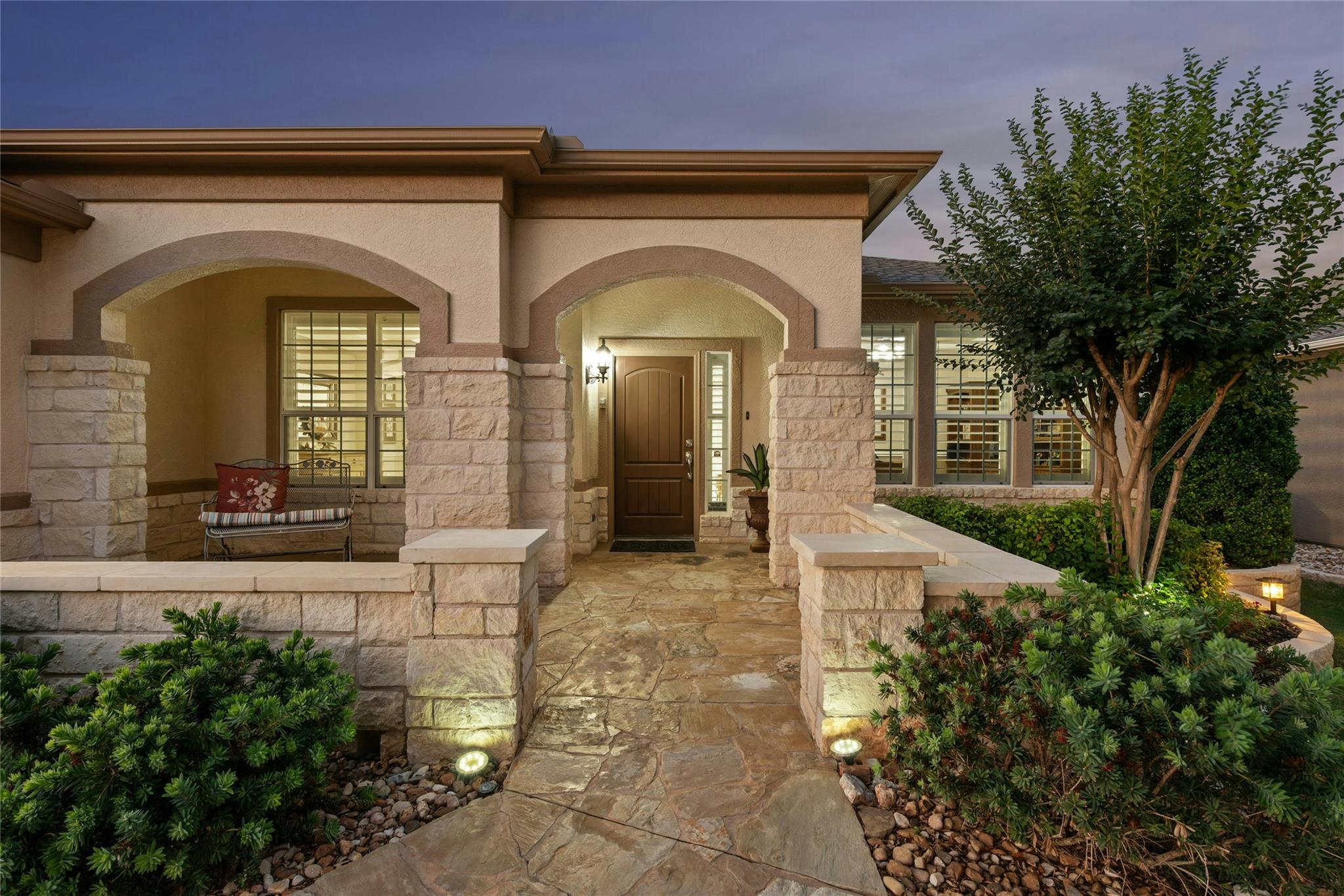 218 Duck Creek LN
