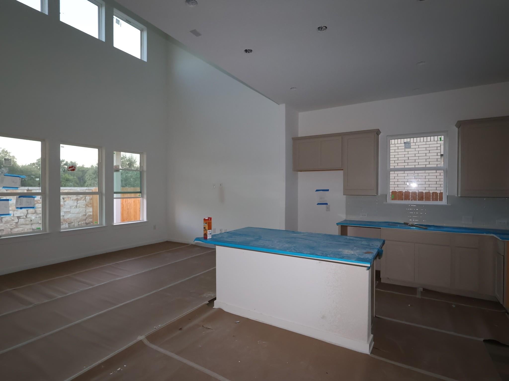 937 Corvallis DR