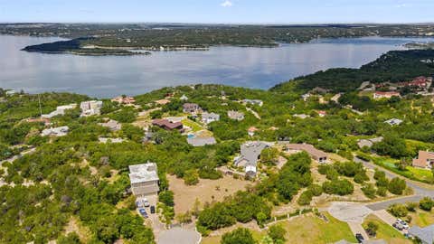 Photo of 4005 Paloma CIR, Lakeway, TX 78734 (MLS # 9902383)