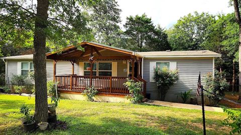 A home in Smithville