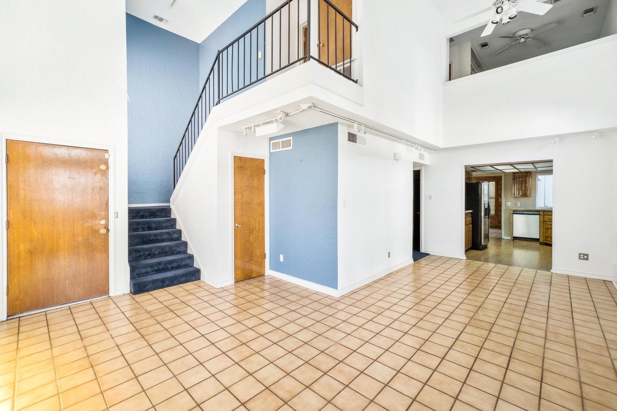 121 Scott ST