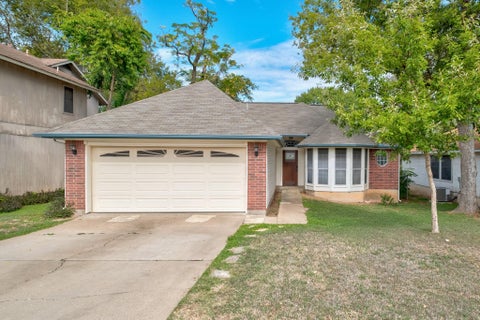Photo of 5404 China Berry RD, Austin, TX 78744 (MLS # 1478515)