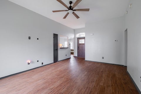 Tiny photo for 5404 China Berry RD, Austin, TX 78744 (MLS # 1478515)