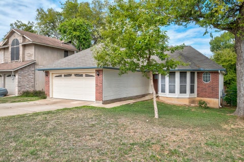 Tiny photo for 5404 China Berry RD, Austin, TX 78744 (MLS # 1478515)