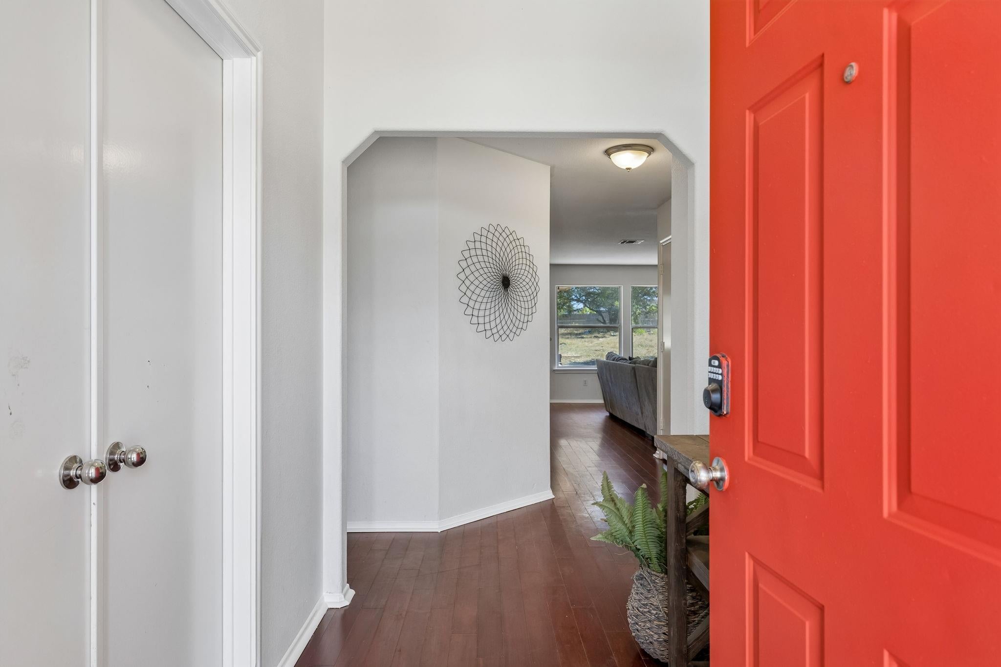 6005 La Mesa ST