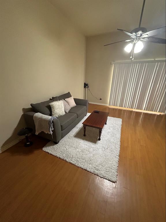 1908 San Antonio ST 303