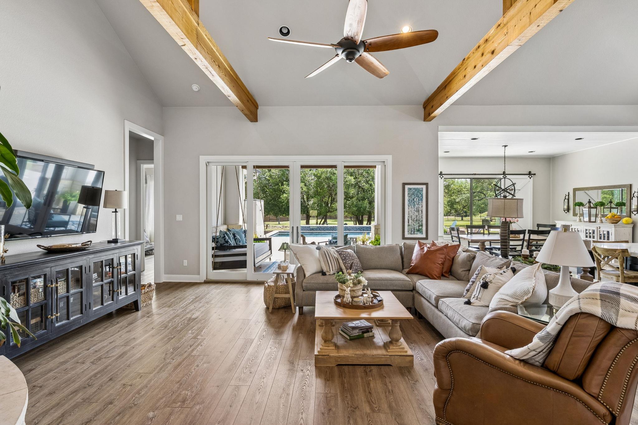 111 Craigen RD