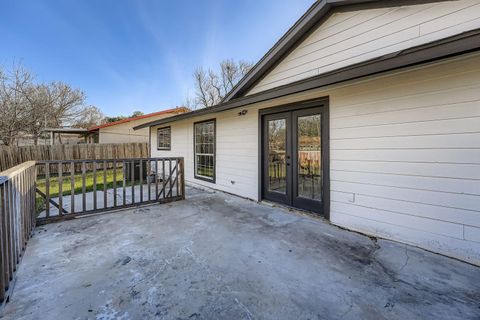 Tiny photo for 7004 E Meadow Bend DR, Austin, TX 78724 (MLS # 1290393)