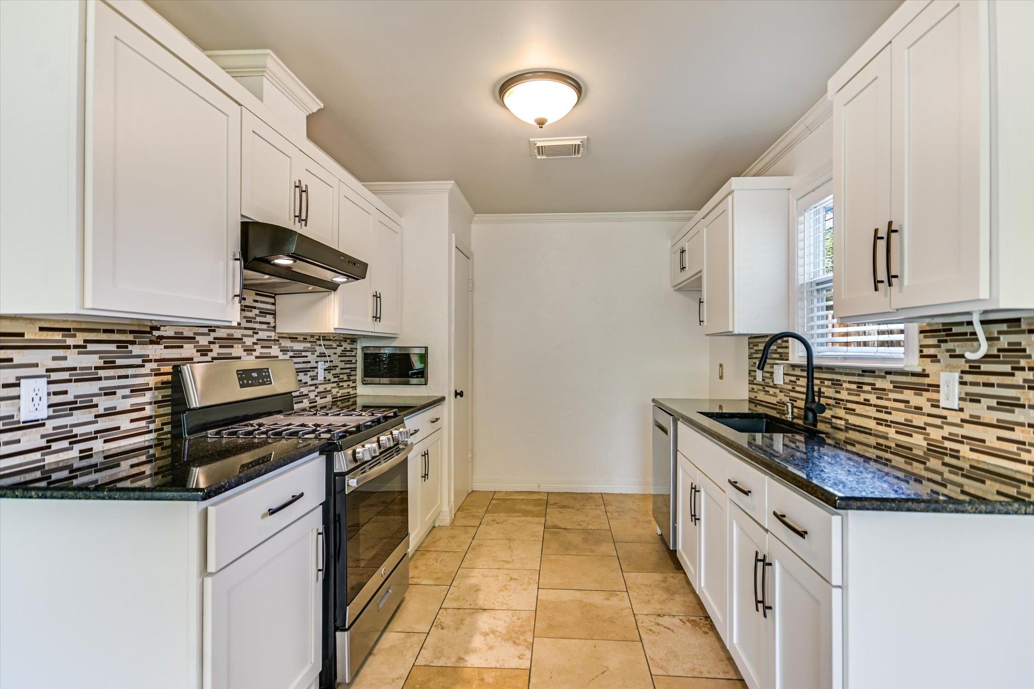 10405 Georgian DR
